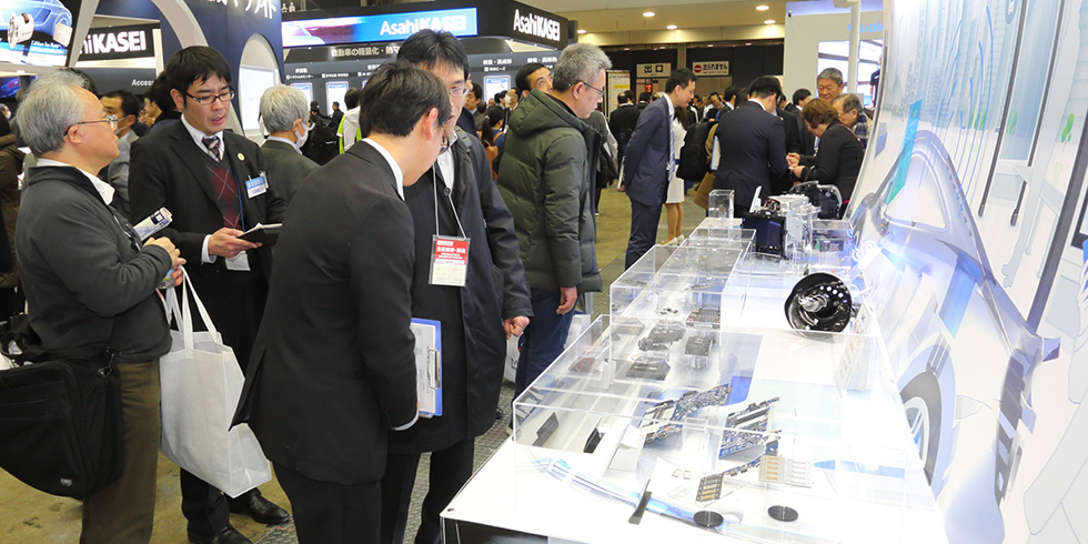 A view of the exhibition site of the "10th Int'l Automotive Electronics Technology Expo"