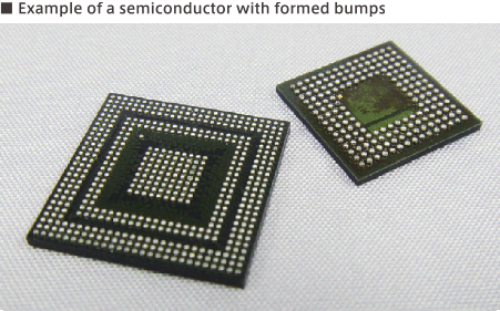 Example of a semiconductor with formed bumps
